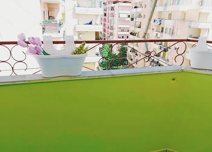 Apartament Floral Sweet Wlora